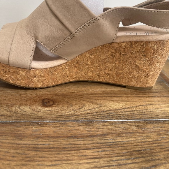 Clark’s tan wedge heel nwot - Picture 3 of 5